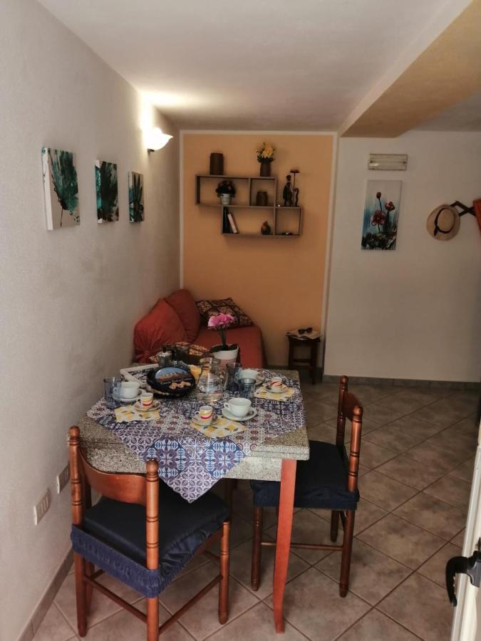 Appartamenti Le Conchiglie E Le Stelle Marine Cala Gonone Kültér fotó